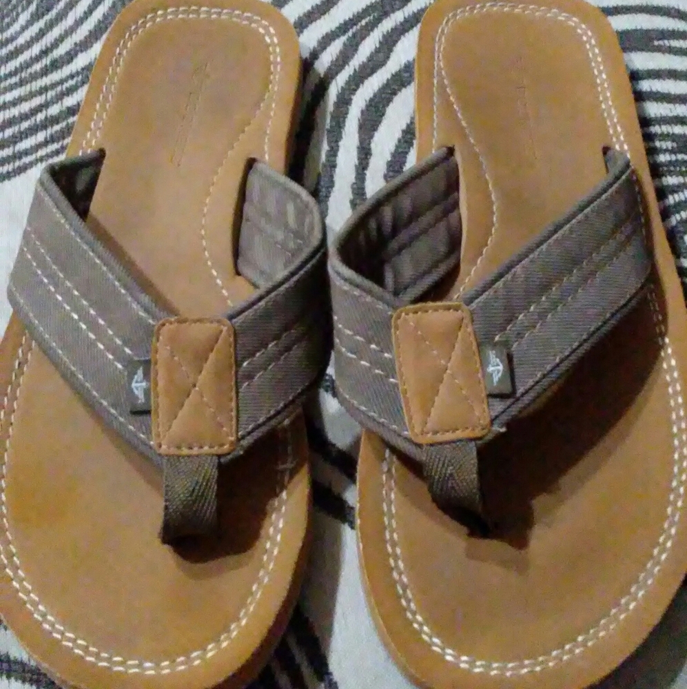 Dockers Flip Flops